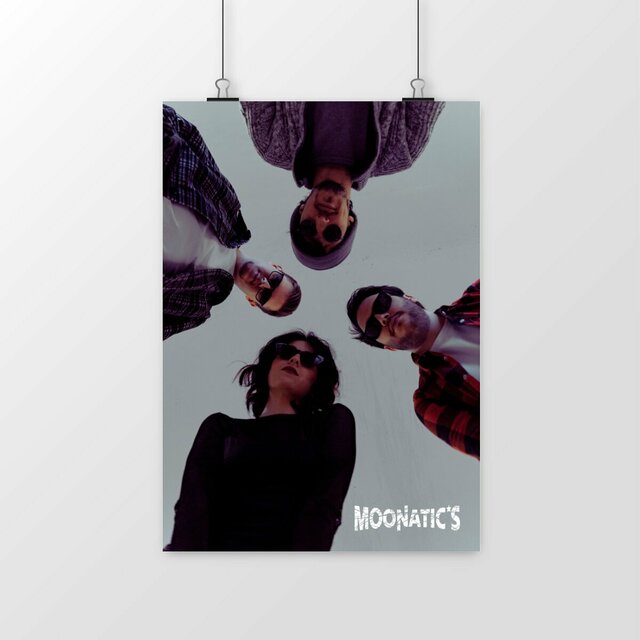 Moonatic's - Poster vertical