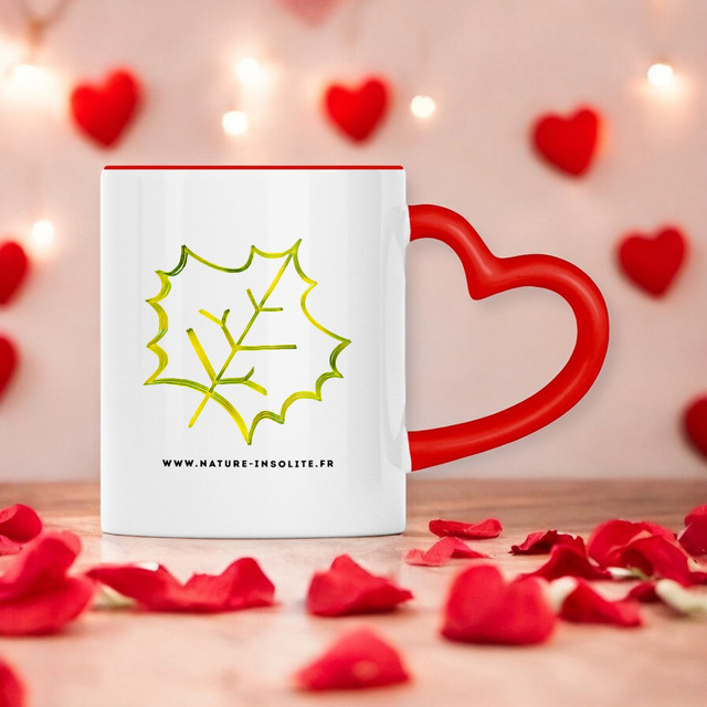 Mug à anse en forme de coeur - Design élégant