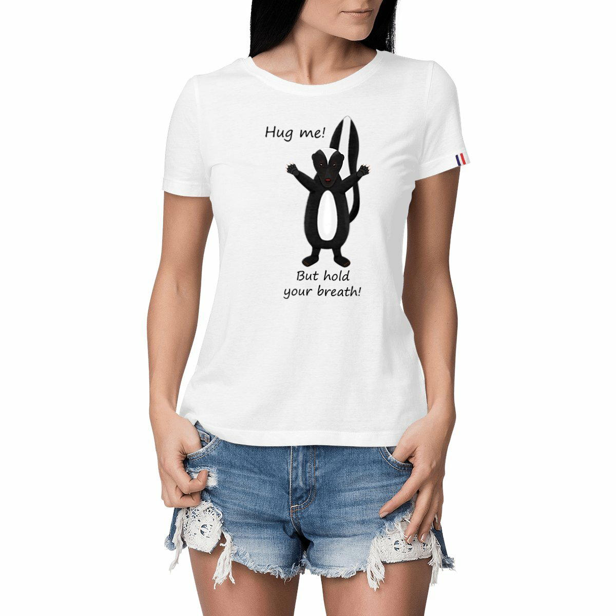Image front QT Shirt Women | Skunk | Hug Hold Breath