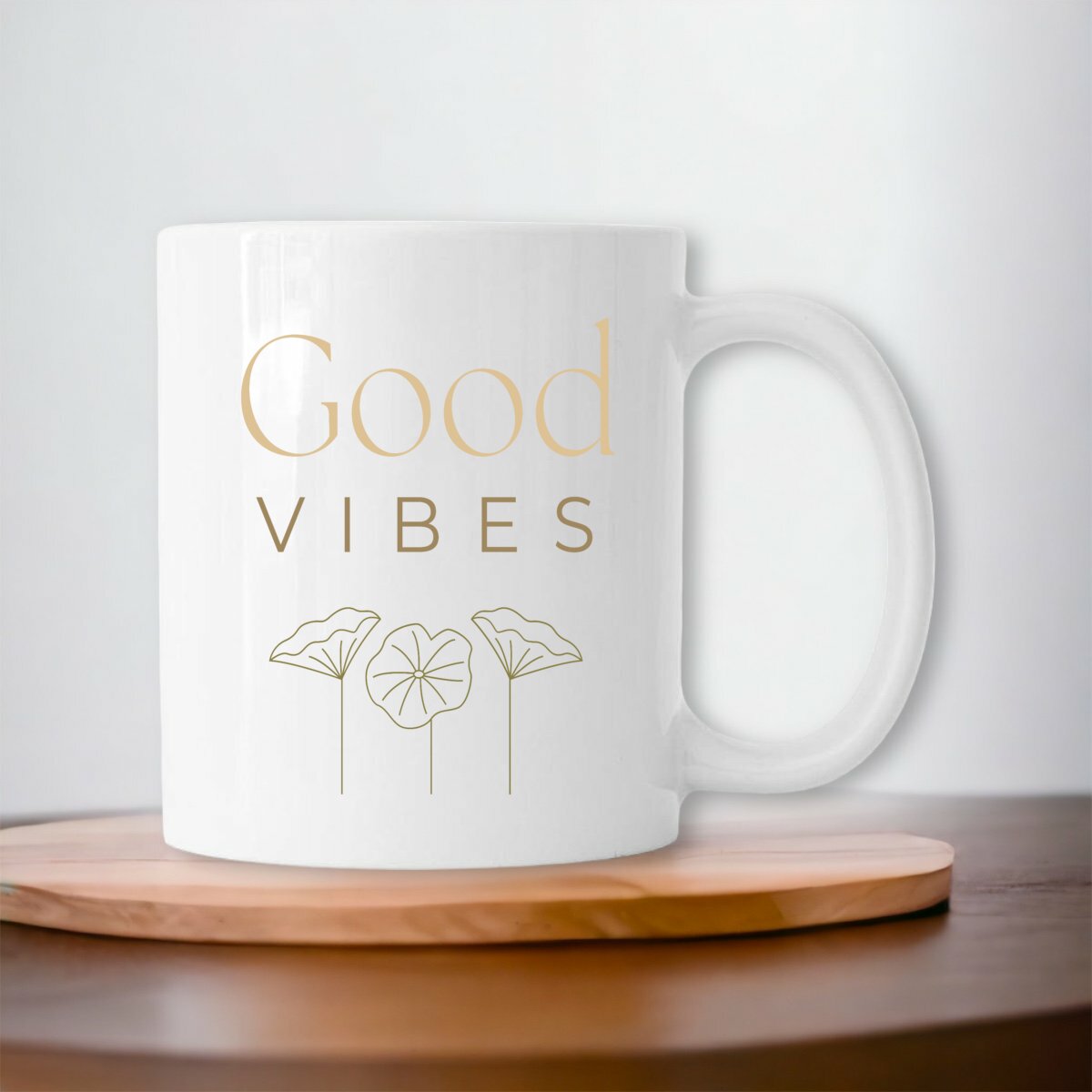 Image front Mug - Good Vibes avec fleurs foncées