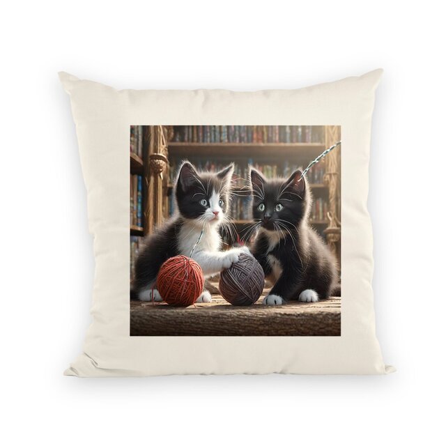 Image front Coussin Chatons pelotes de laine