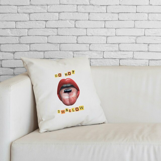 Image front ❀ Coussin + housse ~Premium+ ✦ BLACK PILL - NE PAS AVALER [🌐 EN] ✨