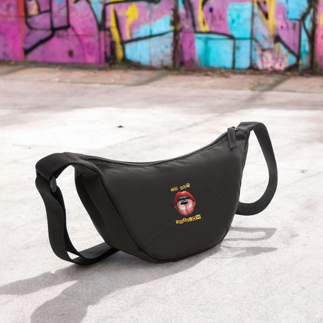 Image front ❀ Sac Banane En Polyester Recyclé ✦ BLACK PILL - NE PAS AVALER [🌐 EN] ✨