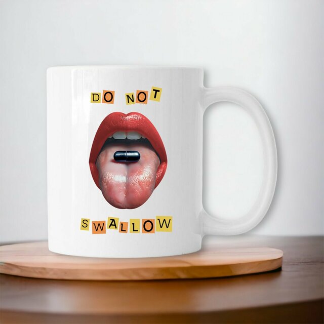 Image front ❀ Mug Céramique Imprimé Sur Chaque Côté ~Premium ✦ BLACK PILL - NE PAS AVALER [🌐 EN] ✨