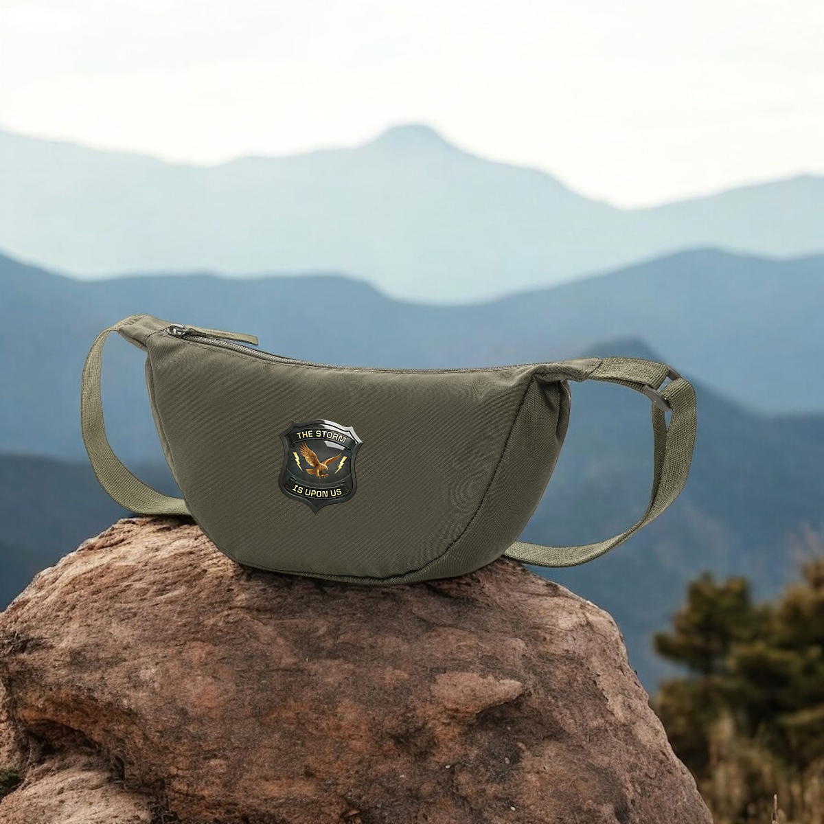 Image front ❀ Sac Banane En Polyester Recyclé ~Premium ✦ THE STORM IS UPON US [🌐 EN] ✨