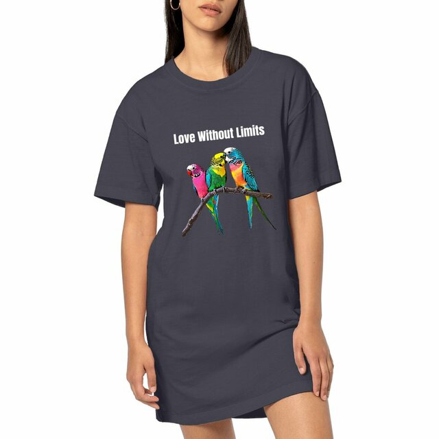Image front Robe T-shirt Femme LGBT en coton biologique. Love Without Limits. 3 perruches imprimées