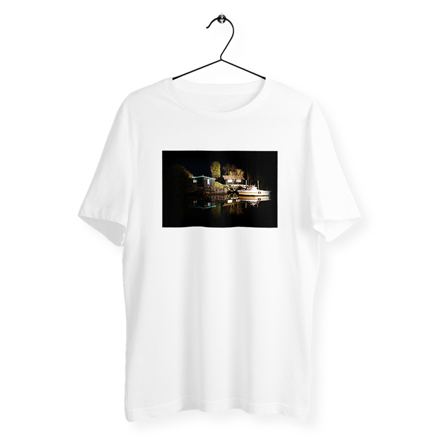 Image back T-shirt végan unisexe léger. Petit port de pêche La Tremblade.