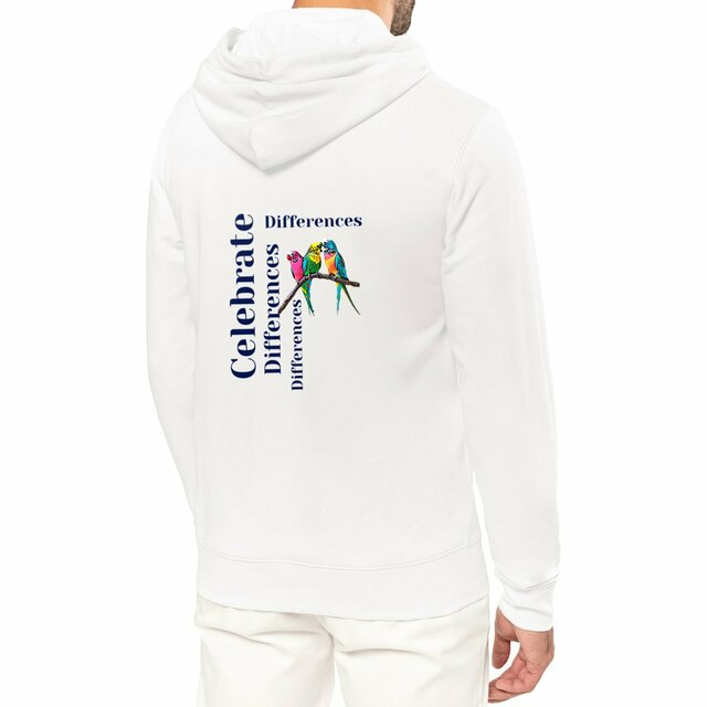 Image front Sweat à capuche blanc, végan et équitable. Celebrate Differences. Le sweat du vivre ensemble. Imprimé 3 perruches