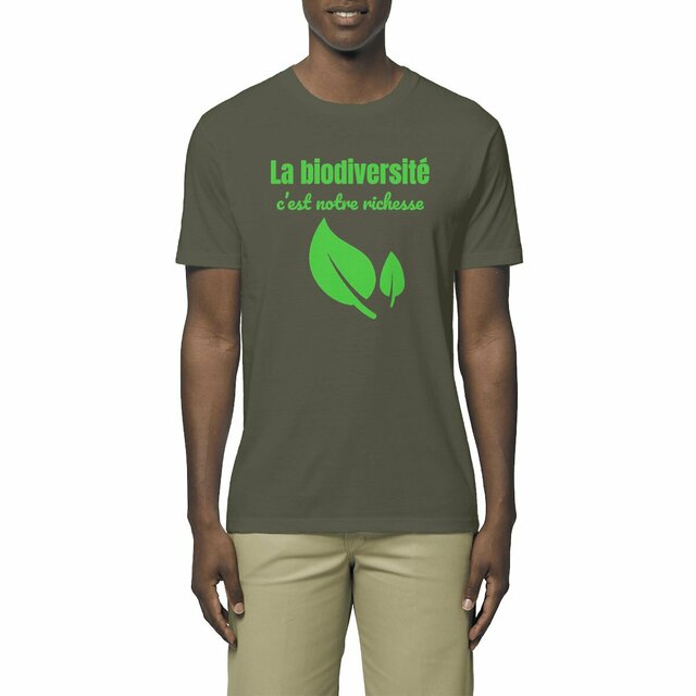 Image front T-shirt bio et végan unisexe léger. La biodiversité, c’est notre richesse