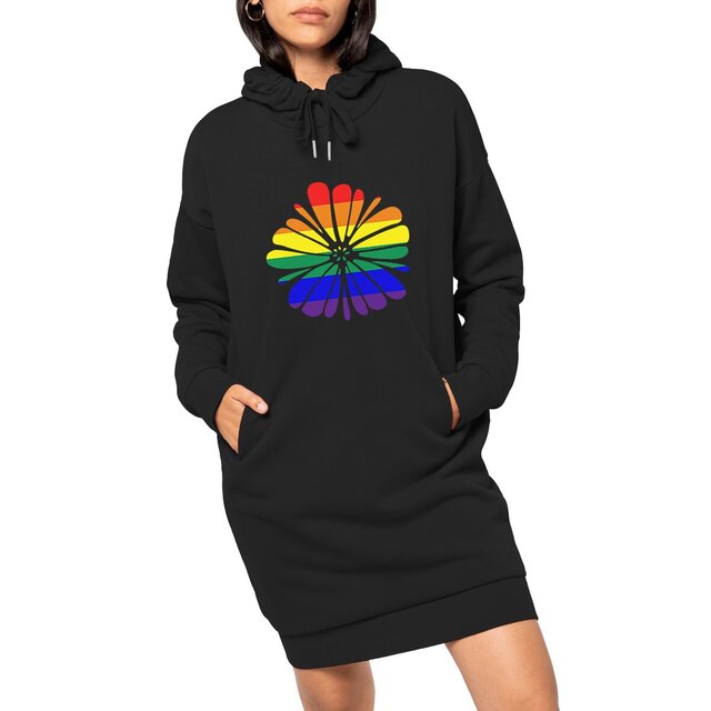 Image front Robe végan sweat à capuche pour femme. Coupe moderne avec fleur LGBTQIA+ imprimée en France