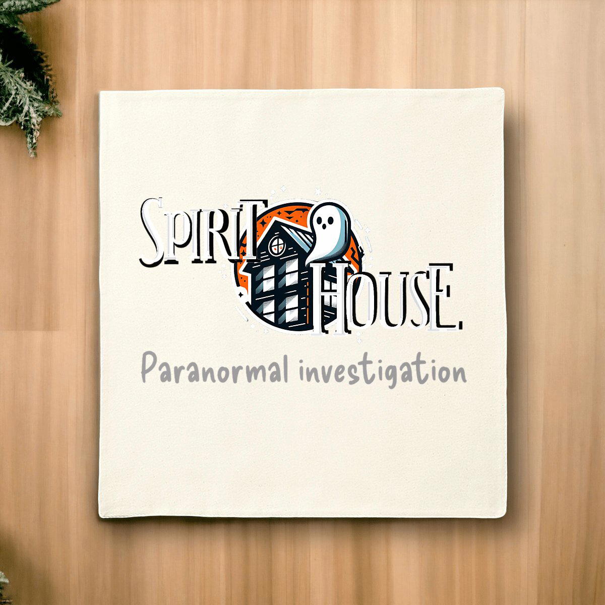 Housse de coussin Spirit House version 1