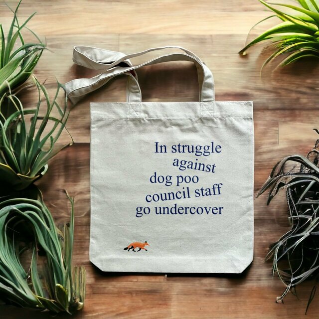 Headline tote bag: "Undercover"