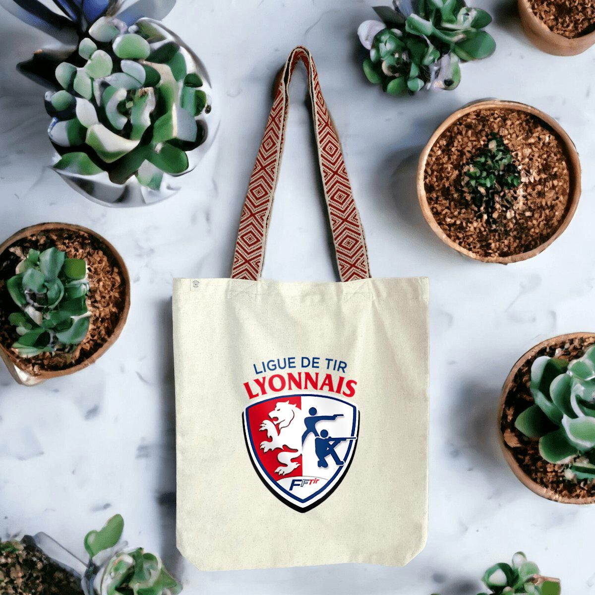 Image front 🛍️ Totebag  - Style Unique et Polyvalence