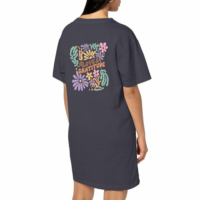 Image front Robe t-shirt "Love & Gratitude" 