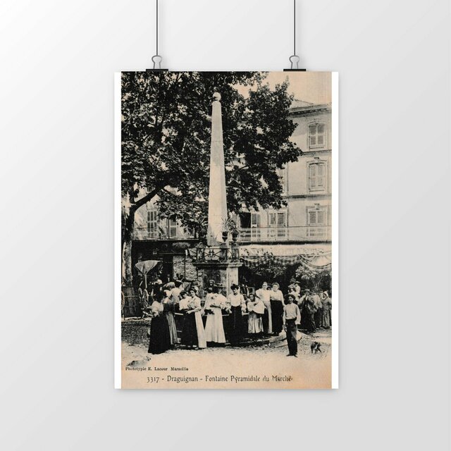 Image front Affiche DRAGUIGNAN - Fontaine Pyramidale du marché - 1905