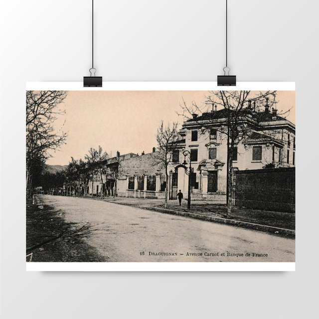 Image front Affiche DRAGUIGNAN - Avenue Carnot et Banque de France - 1905