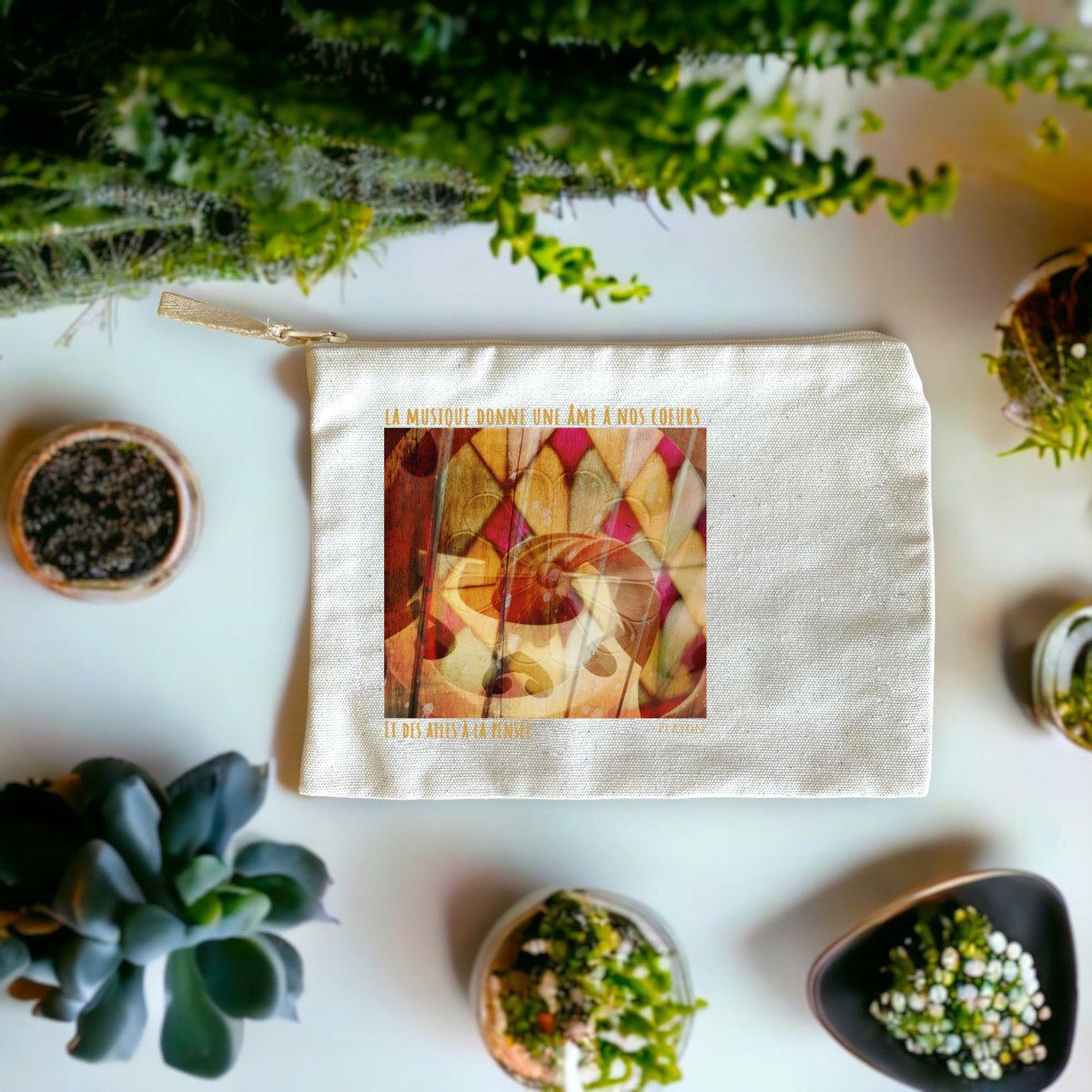 Image front La musique donne une âme à nos coeurs : pochette en coton et polyester recyclés 