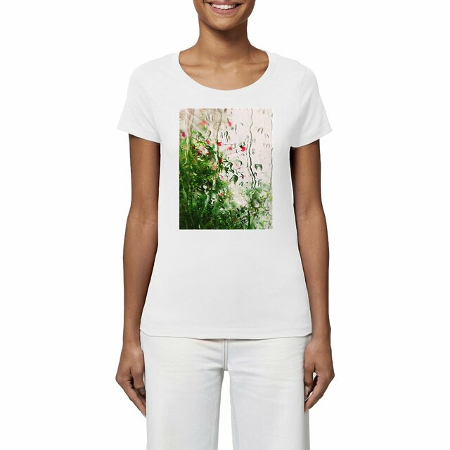 Image front Pluie des matins d'été... : T-shirt femme coton bio