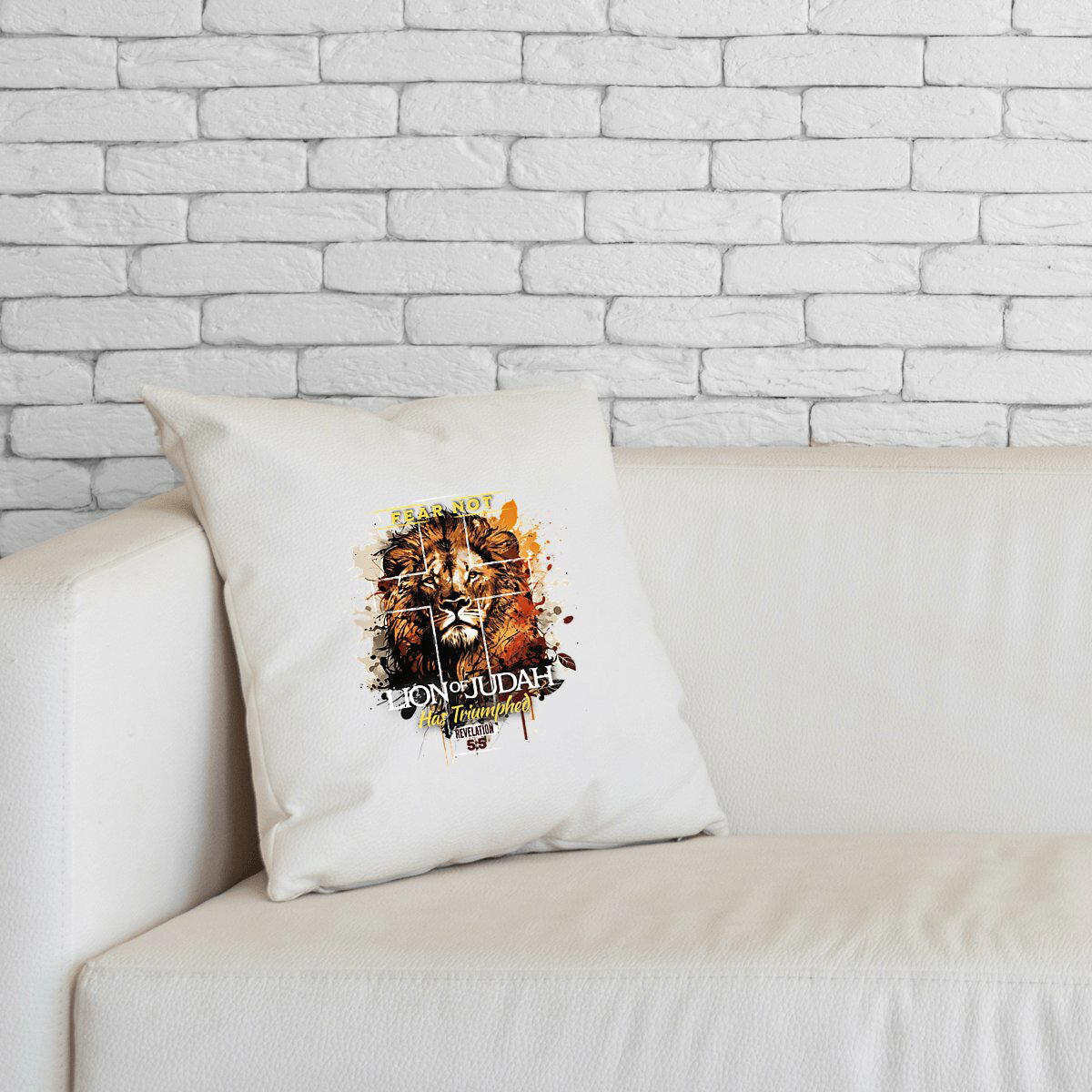 Image front Cushion  Premium+ fear not lion of Judas