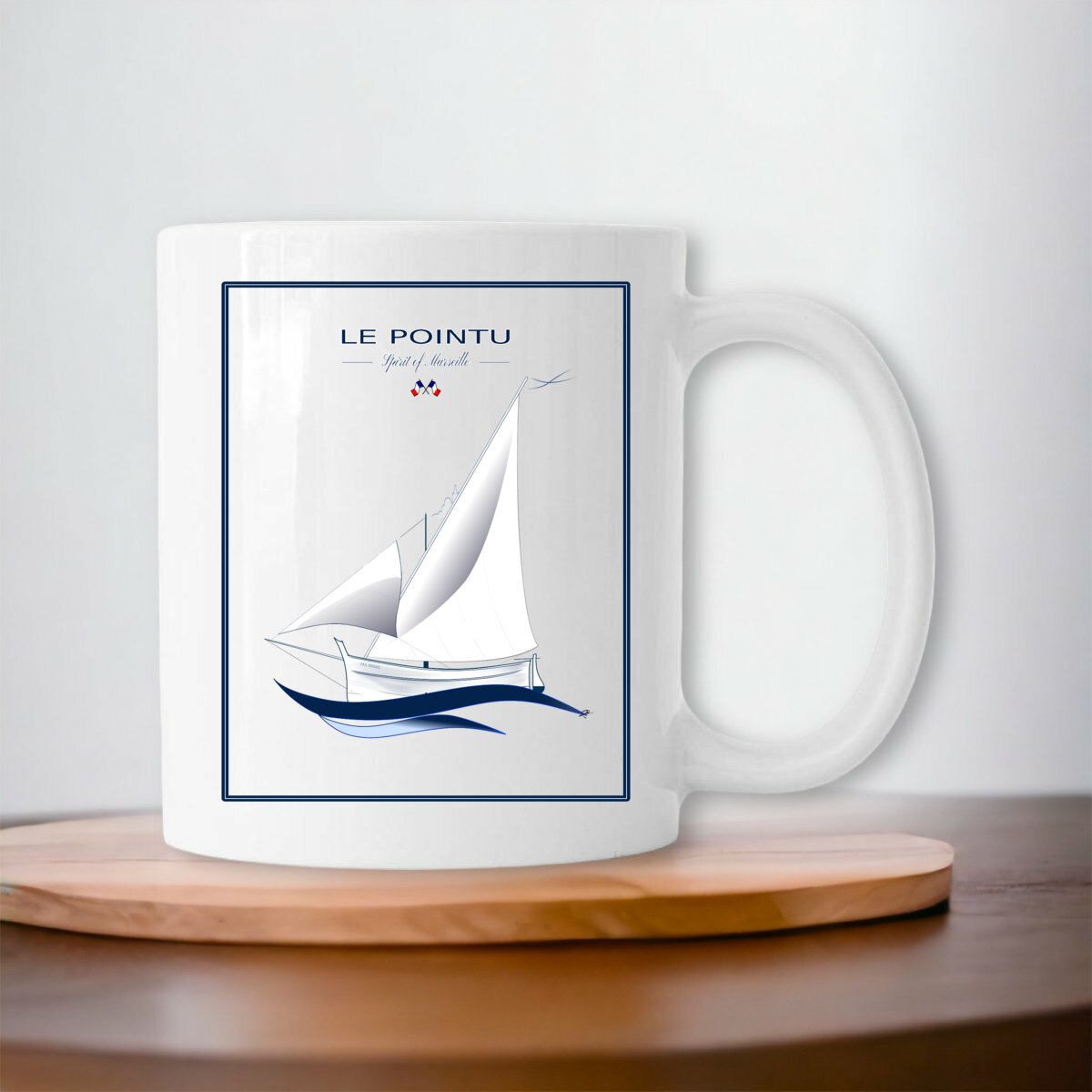 Le POINTU, bateau traditionnel, Spirit of Marseille et Notre Dame de la Garde.