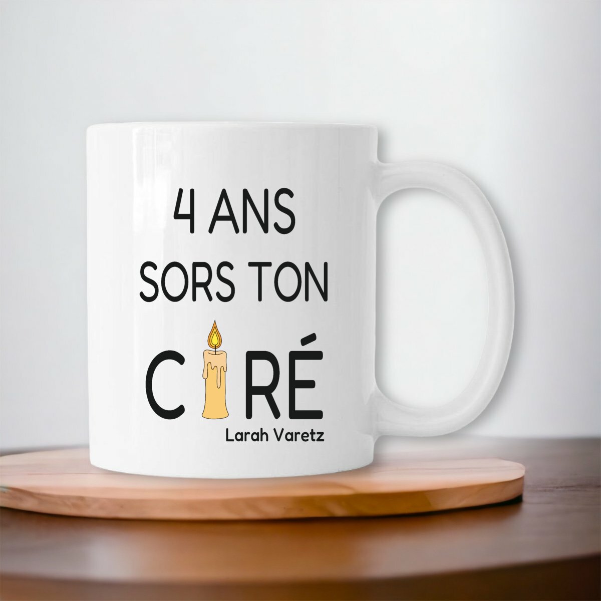 Image front Mug blanc • Texte et dessin humoristiques « 3 ans on a du blé »
