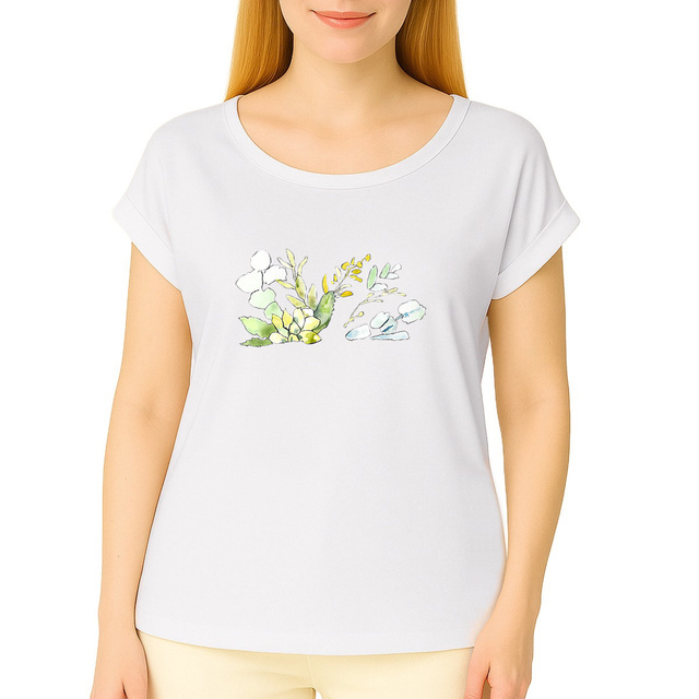 Image front t-shirt femme en coton bio imprimé avec un motif végétal