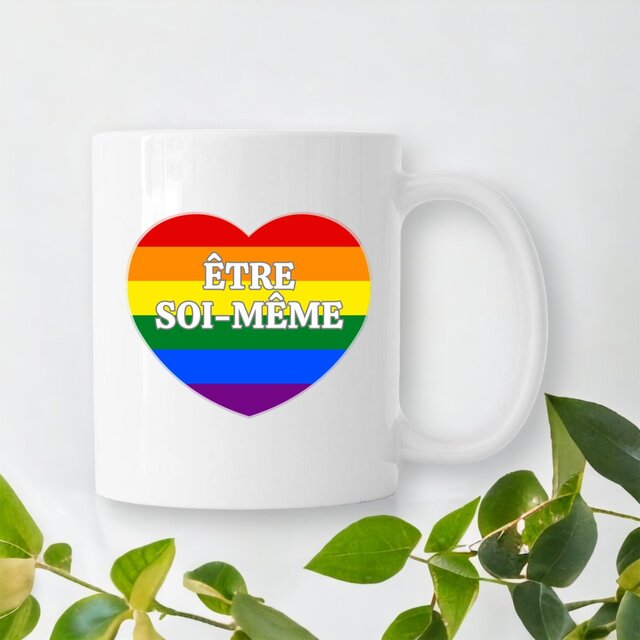 Image front Mug versatile céramique "Etre soi-même LGBTQIA"