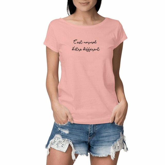 Image front T-shirt Femme - C'est normal d'être différent